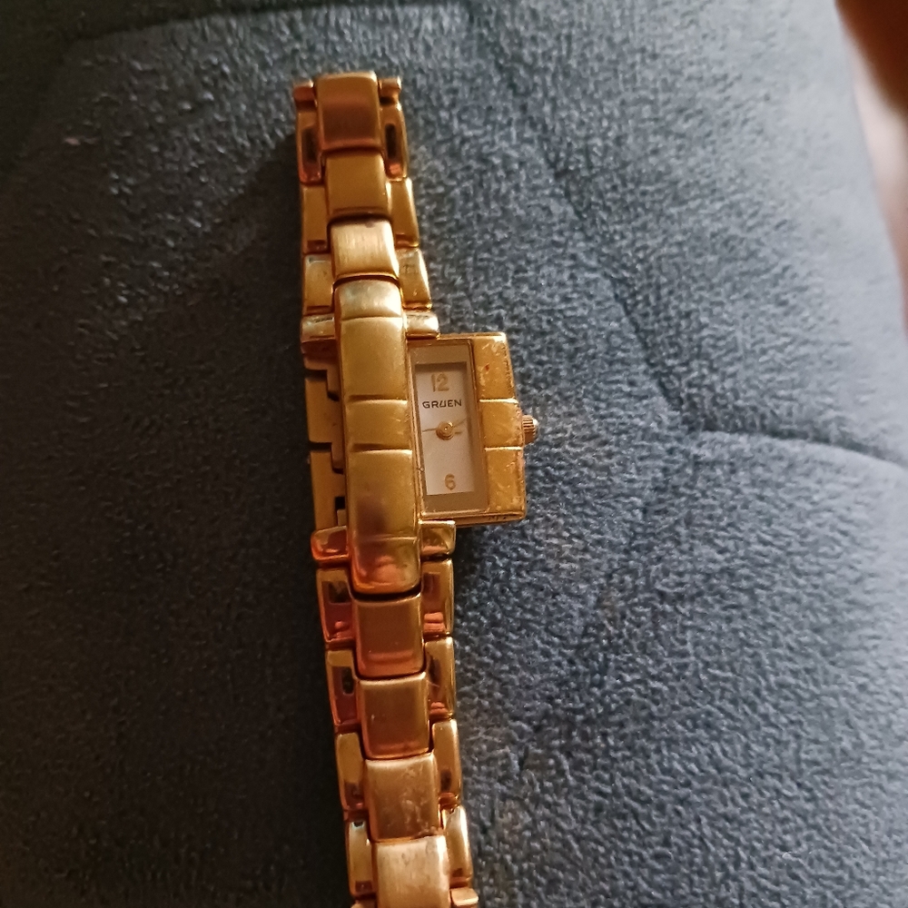 Vintage watch gold plated